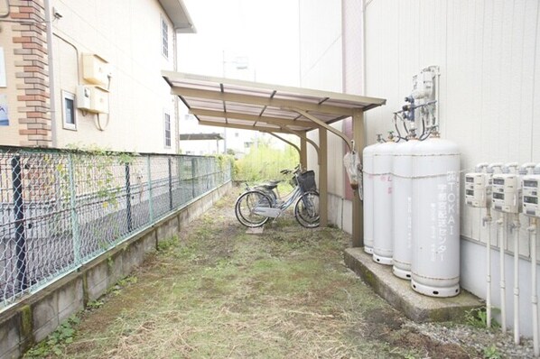 宇都宮駅 バス14分  戸祭一丁目下車：停歩3分 1階の物件外観写真